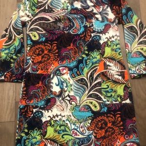 Boutique dress with 3/4 length sleeves